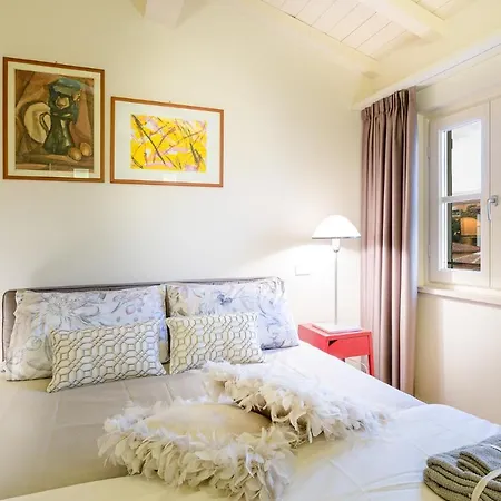 Casa Cachi 3, Breathtaking Views Of From A Spacious Furnished Terrace Inside The Walls Lucca